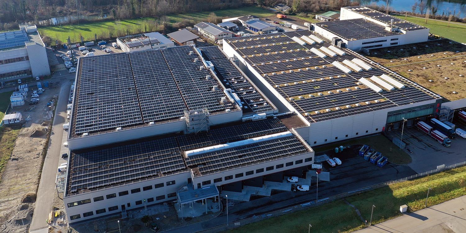 PV-Gewerbe-Industrie-GI-Produkte-Solaranlage-Dach-w1500x750px
