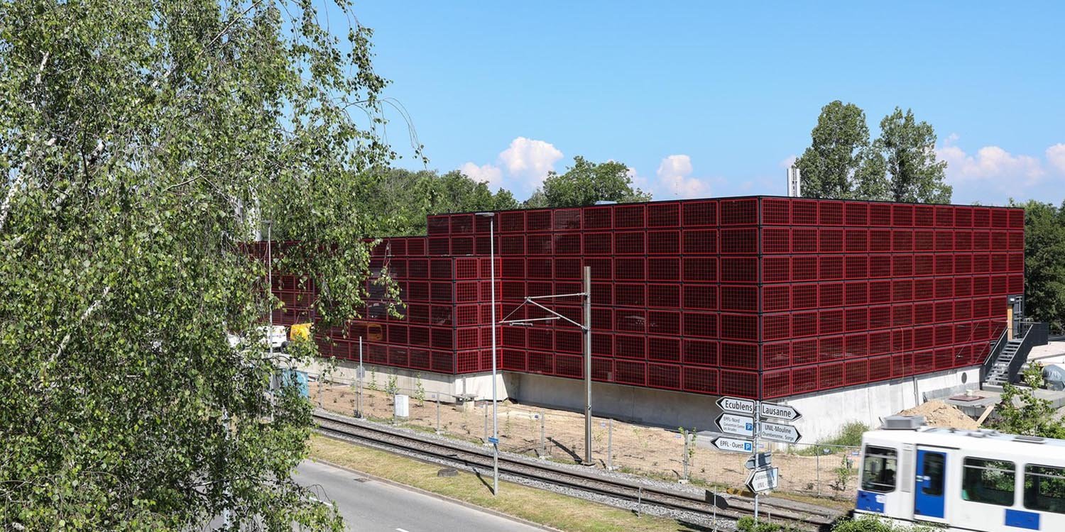 Winterstrom-EPFL1-PV-GI-Produkte-Solaranlage-Fassade-w1500xh750px