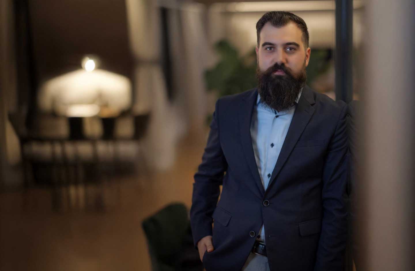 helion-mattiasanto-hero