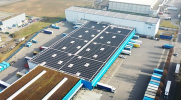 Photovoltaikanlage von Helion bei Streck Transport AG